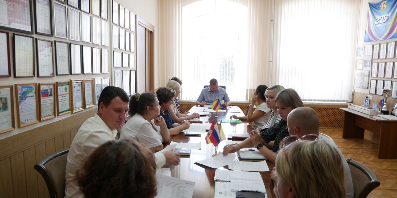 В администрации города прошла встреча главы с представителями городского Совета женщин